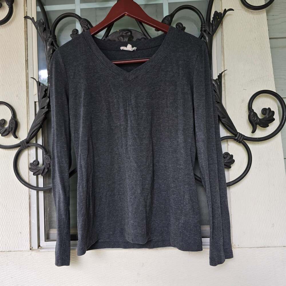 Zenana Outfitters Long Sleeve V-Neck Charcoal Top Women's L Capsule